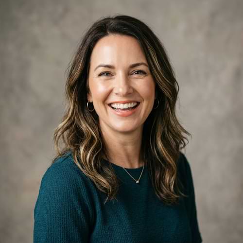 Sarah Jenkins leaving a Synevra UltraLift review